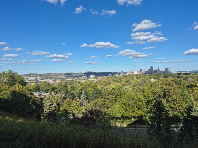 Building Photo - 344 Eastview Ct