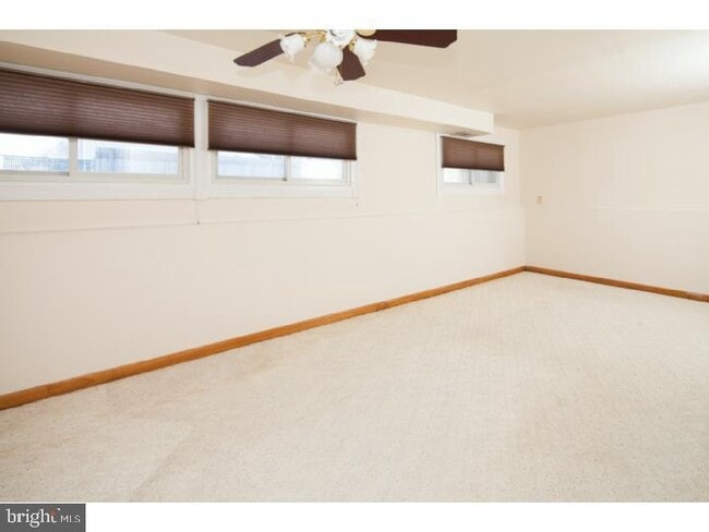 Building Photo - 225 Brennen Dr