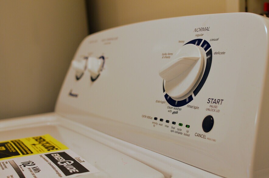 Washer - 11696 Palm Desert Pl