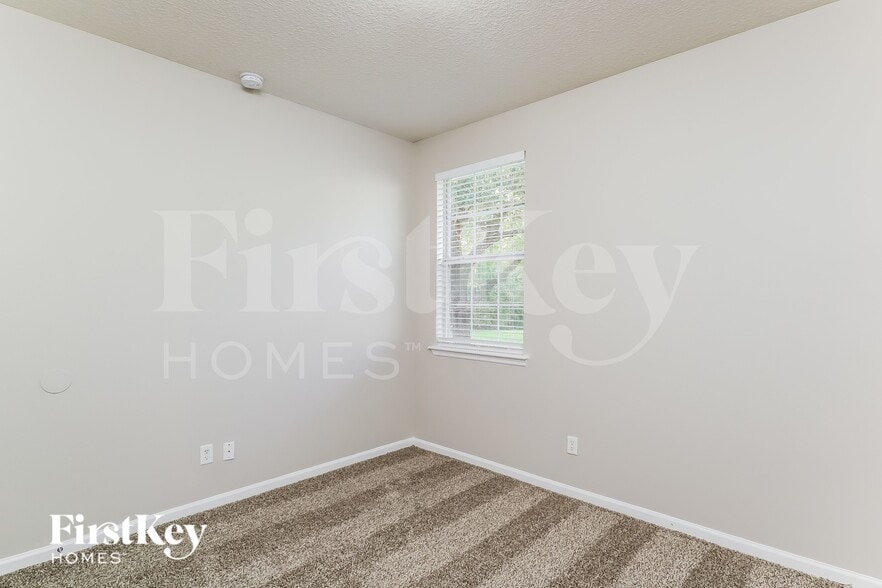 Building Photo - 12302 Lawson Creek Dr