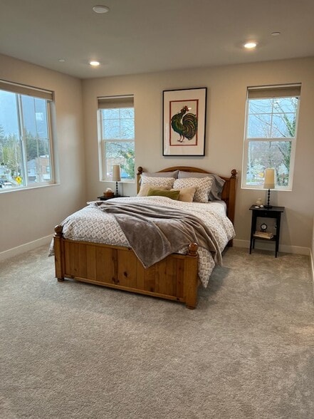 Primary Bedroom - 379 E Park St