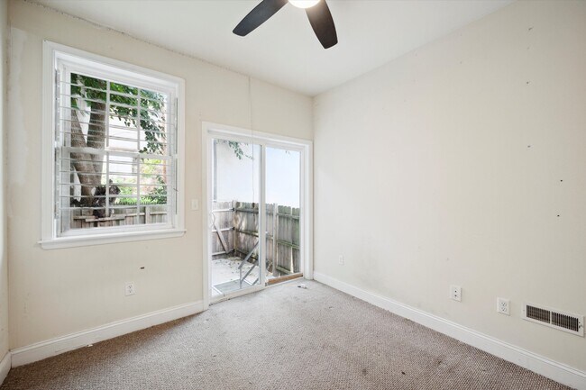 Building Photo - 1521 W Seybert St