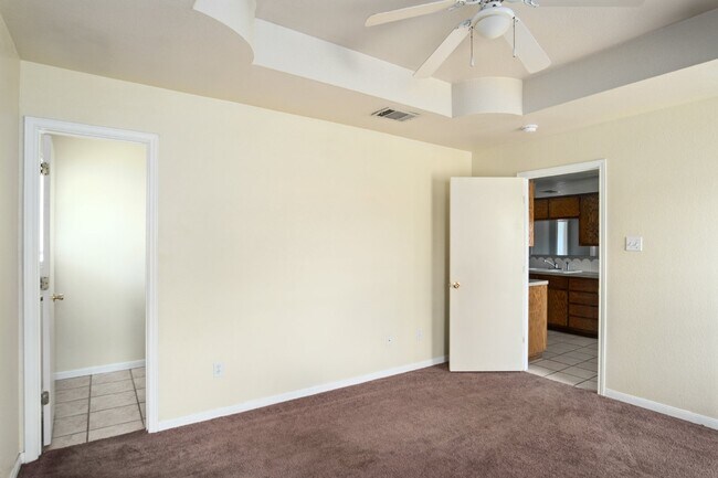 Building Photo - 4501 Embers Dr