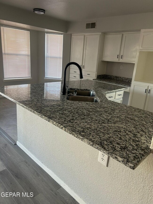 Building Photo - 7401 Le Conte Dr