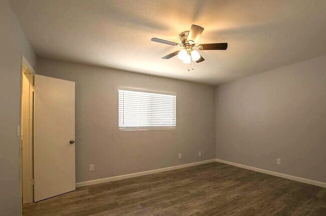 Building Photo - SPACIOUS EAST VALLEY LIVING IN PRIME MESA LOCATION WITH POOL ACCESS