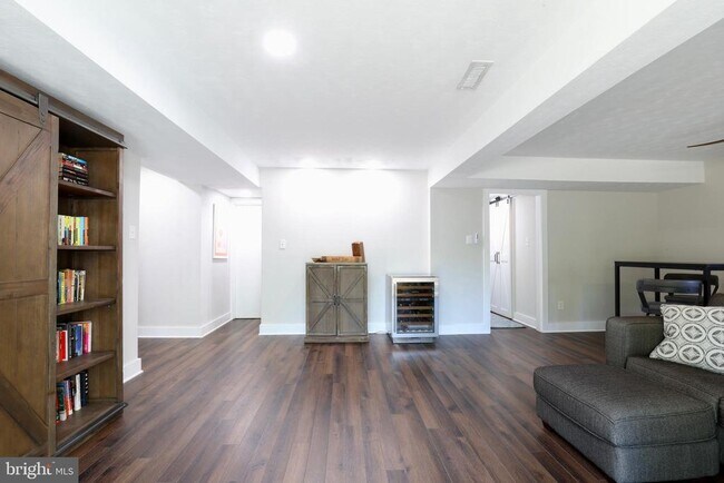 Building Photo - 4316 Brookside Dr