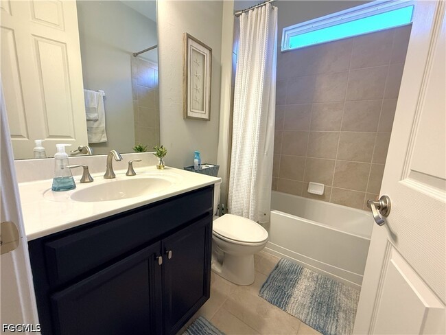 Building Photo - 3920 King Edwards St