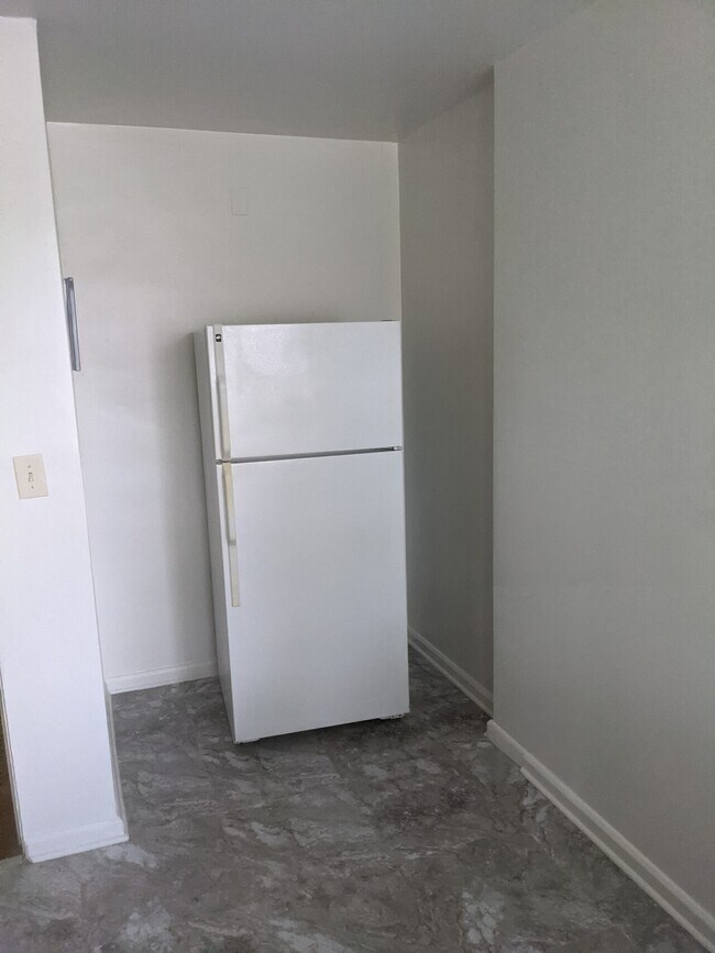 Building Photo - Farragurt Rd. 113-127