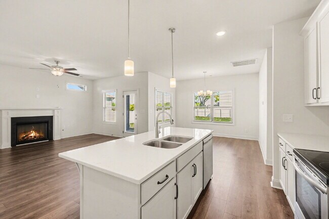 Building Photo - "Spacious 4-Bedroom Retreat with 3.5 Baths in Charming Mt. Juliet!" Beautiful Almost 1/2 Acre Lot...