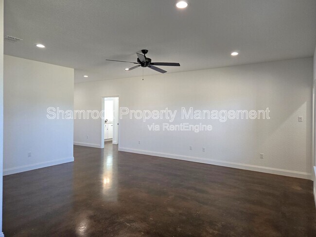 Building Photo - 125 Windmill Wy
