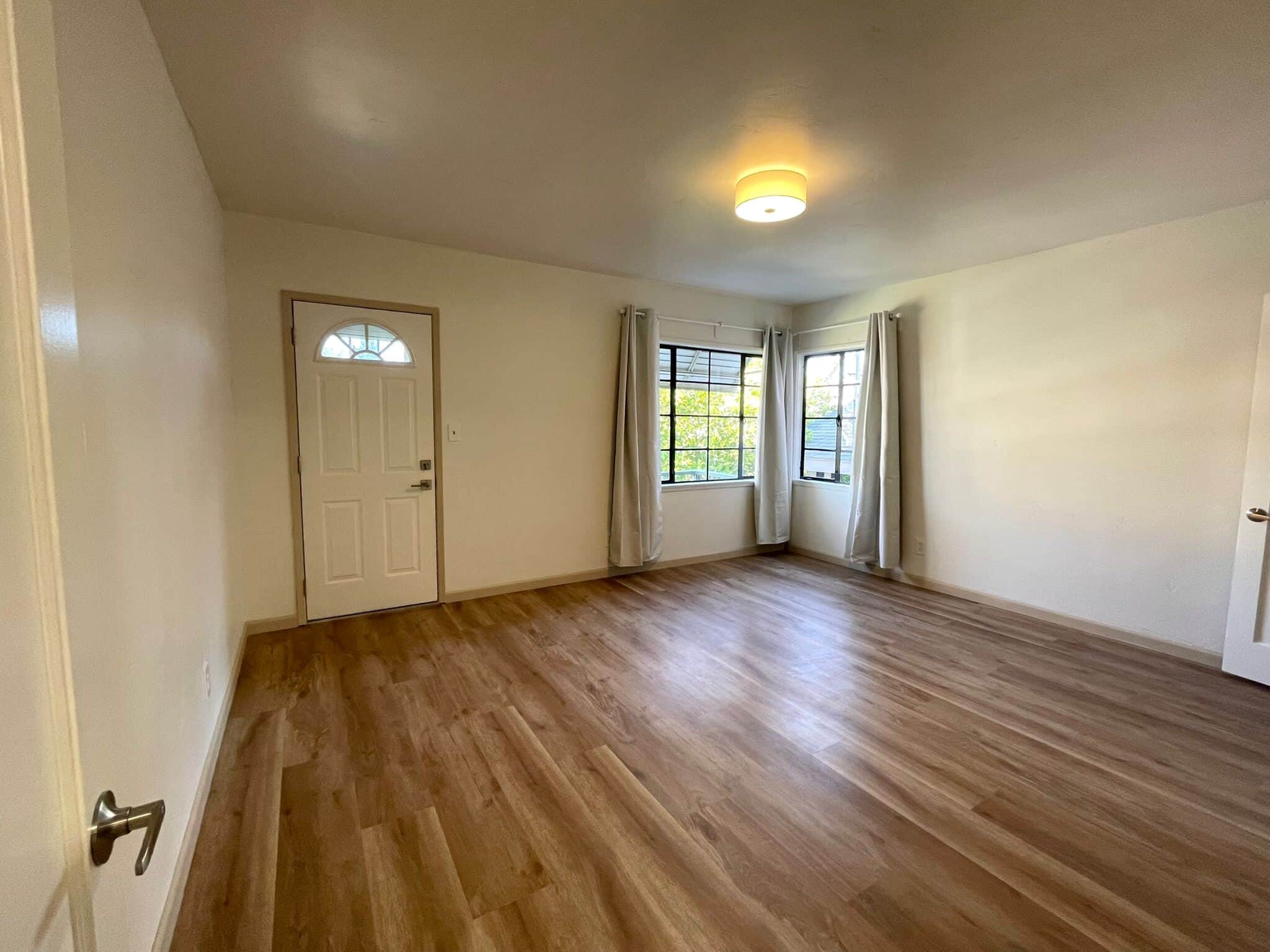 Building Photo - 2010 24th St