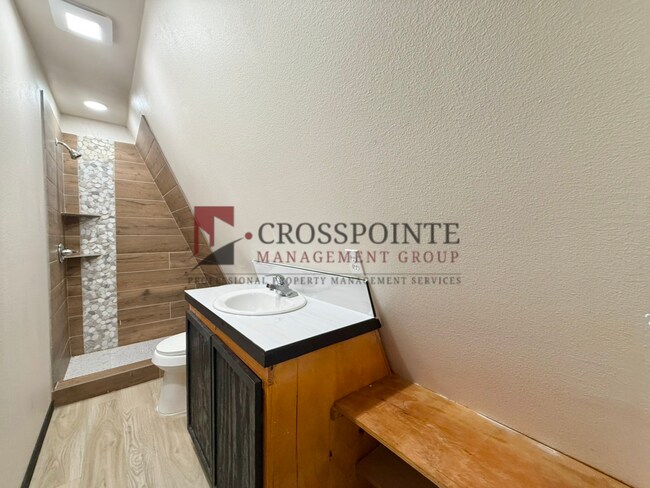 Building Photo - 1809 County Rd 27