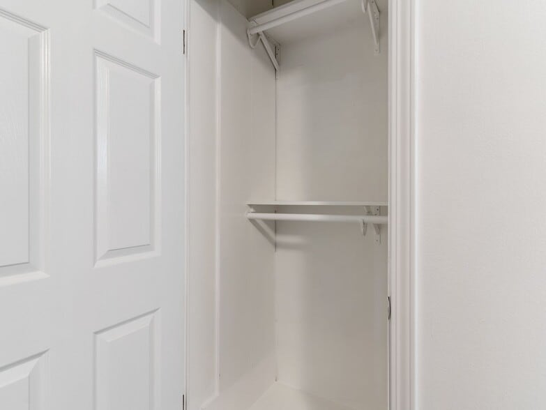 Building Photo - 1911 Church St