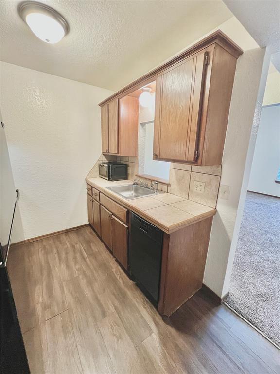 Building Photo - 1901 E Lindsey St