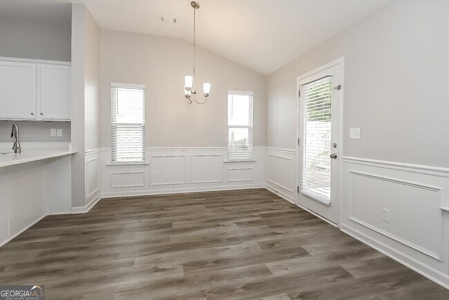 Building Photo - 131 Renford Rd