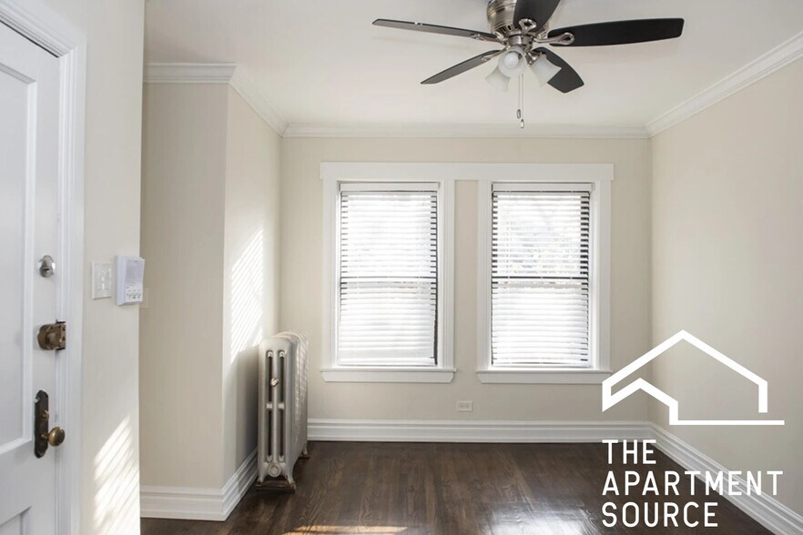 Building Photo - 1056 W Lill Ave