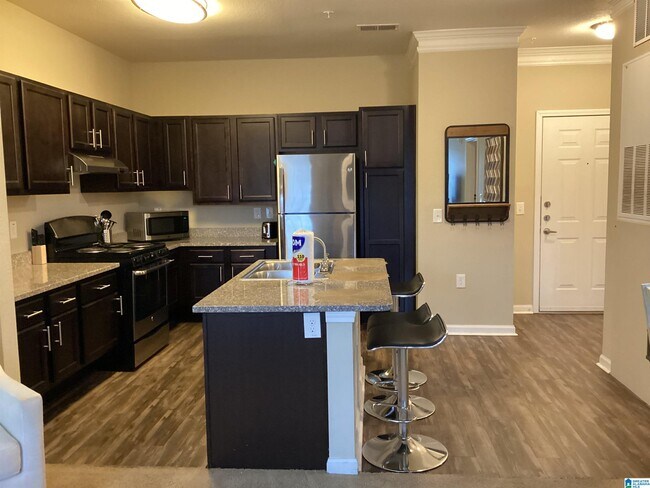 Building Photo - 5050 Cahaba River Rd