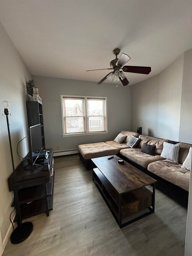 Building Photo - 46-48-48 E 17th St