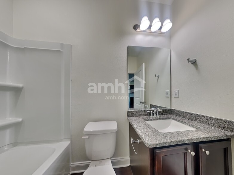 Building Photo - 283 Banyan Frst Dr