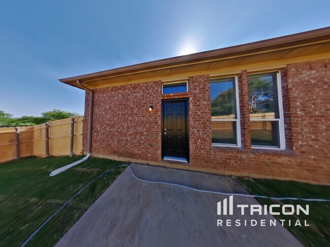 Building Photo - 8053 Whitney Ln