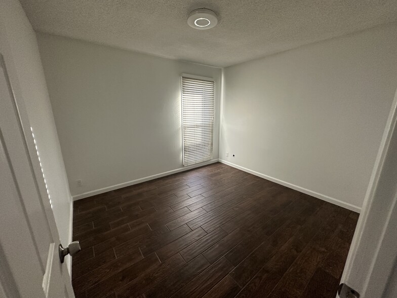Bedroom #1 - 24171 Laulhere Plz