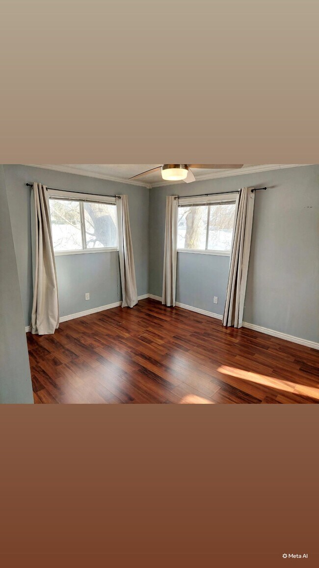 Building Photo - 370 E 1700 S