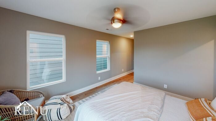 Building Photo - 2376 E 18th St