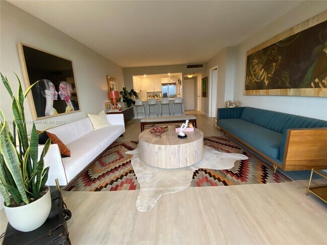 Building Photo - 780 NE 69th St