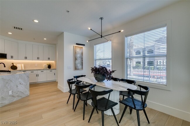 Building Photo - 8777 W Maule Ave