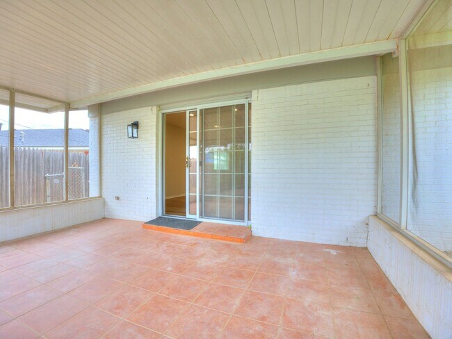 Building Photo - Newly Remodeled 3 Bed Home Near Lake Hefner | Screened Porch + 2 Living Areas