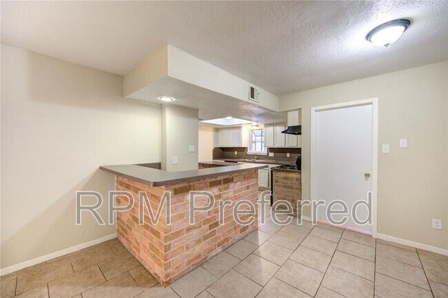 Building Photo - 23007 Briarcreek Blvd