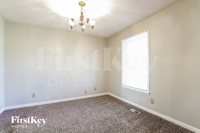 Building Photo - 2770 Quillians Dr