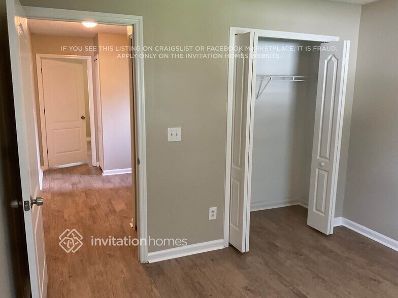 Building Photo - 8551 Crooked Tree Dr