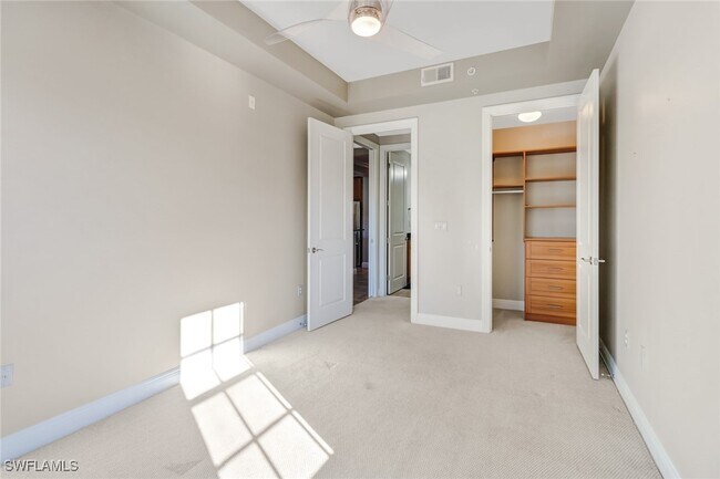 Building Photo - 23191 Fashion Dr