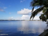 Building Photo - 225 S Tropical Trail