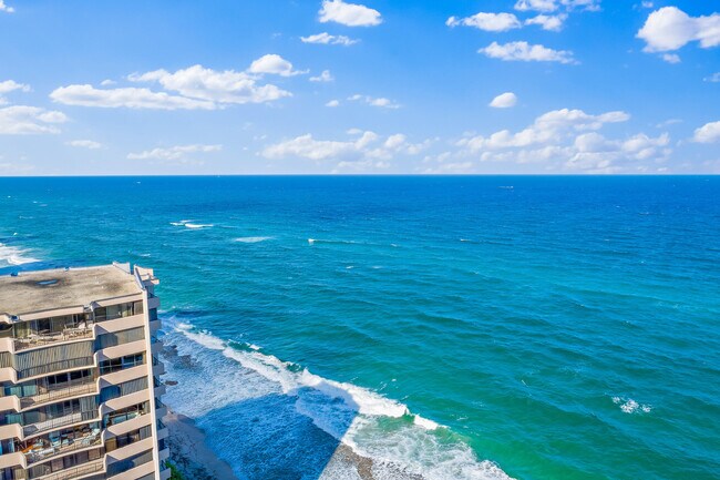 Building Photo - 4200 N Ocean Dr