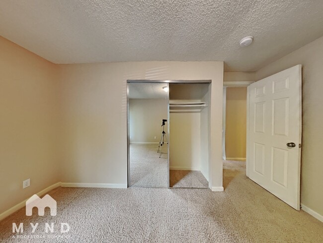 Building Photo - 19225 SW Prospect Pl