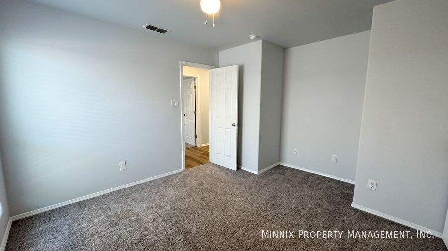 Building Photo - 8415 10th Pl