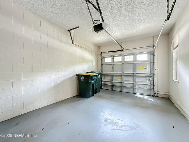 Building Photo - 5663 Greenland Rd