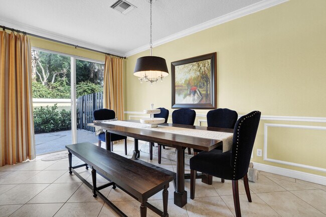 Building Photo - 468 Marbella Dr