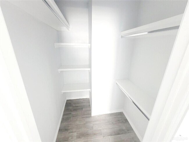 Building Photo - 13 Rosemary Dr