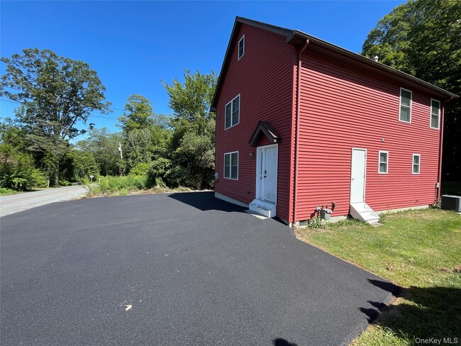 Building Photo - 214 Nelson Rd