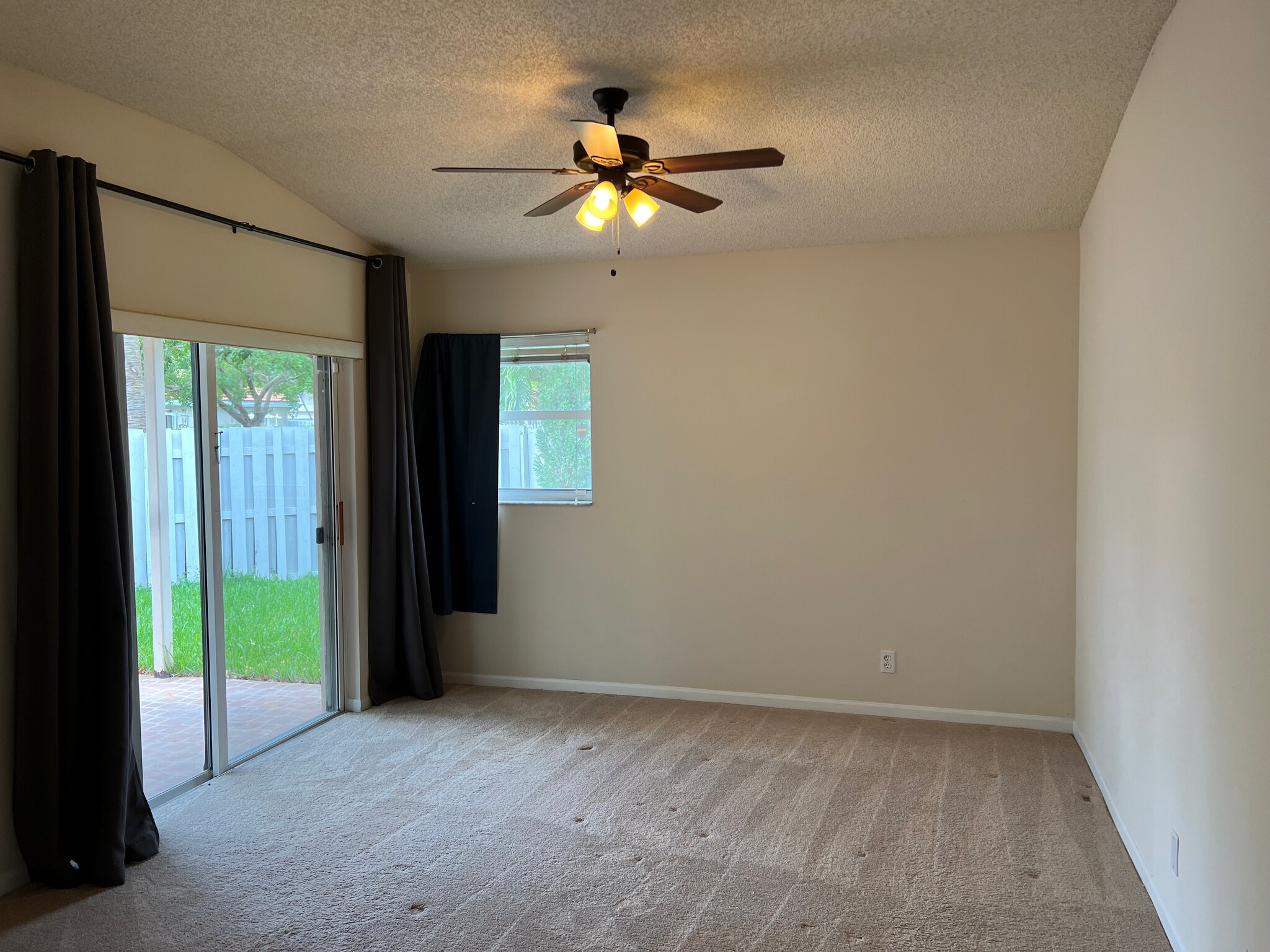 Building Photo - 6053 NW 45th Ave