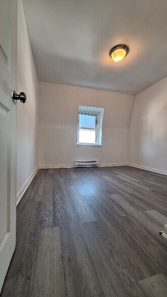 Building Photo - 436 N Law St