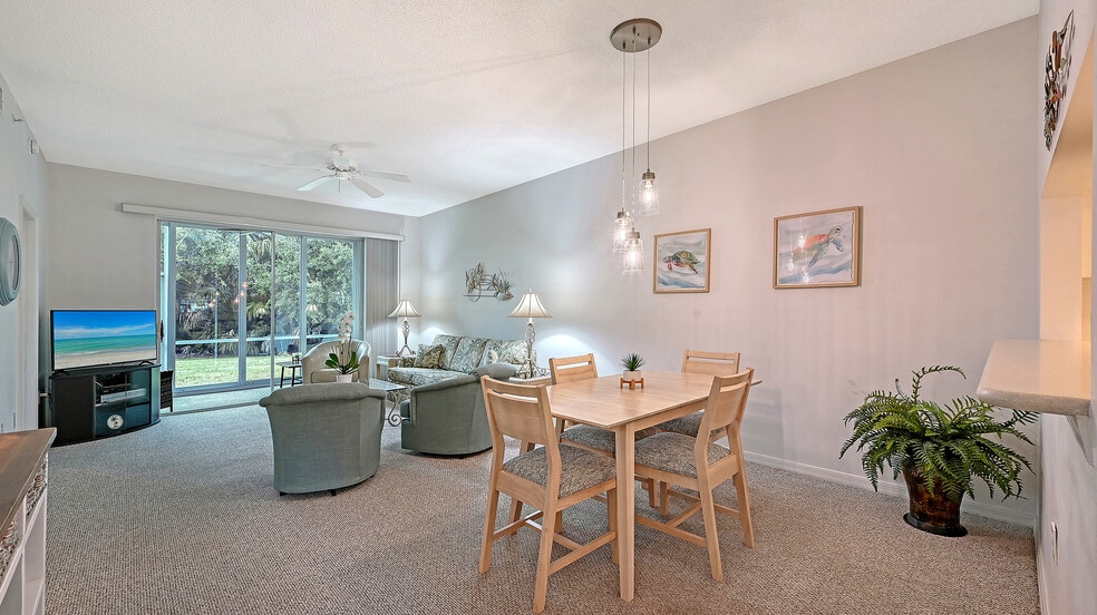 Building Photo - 8750 Olde Hickory Ave