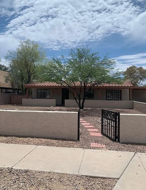Building Photo - 1474 E Hedrick Dr