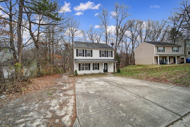 Building Photo - Lovely 4 Bed 2.5 Bath Home in University A...