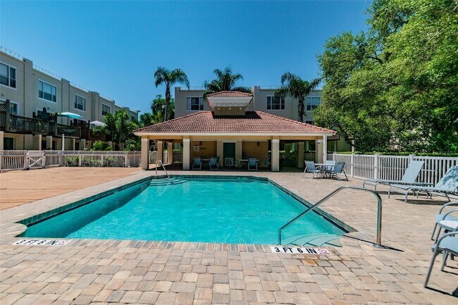 Building Photo - 3183 Bayshore Oaks Dr