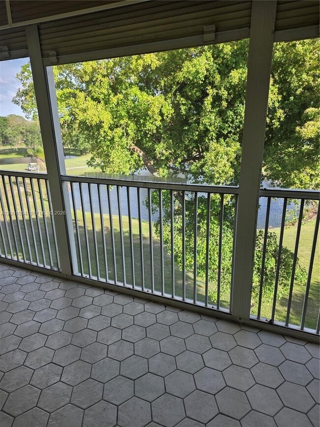 Building Photo - 13250 SW 4th Ct