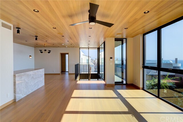 Building Photo - 1612 Ocean Dr